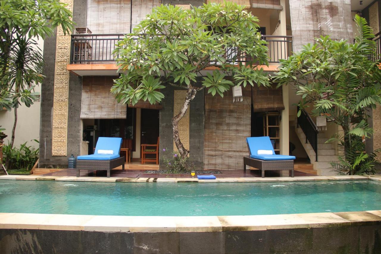 Eddys Cottages & Villa Legian Exterior foto